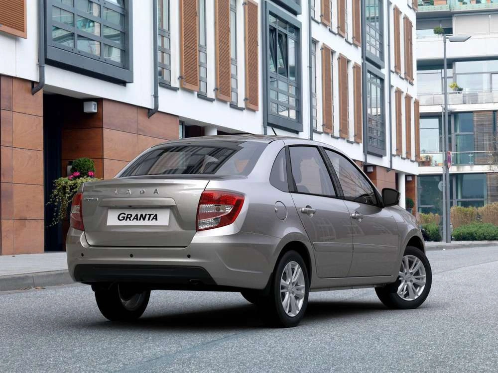 Lada Granta Седан - фото №7